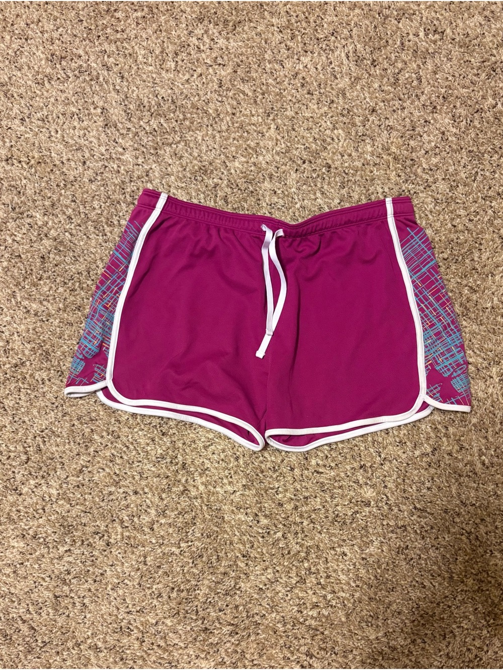 Under Armour Heat Gear Magenta Athletic Shorts with White Trim 💛💚